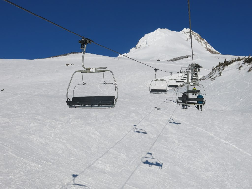 Cáp treo Cascade Express tại Meadows Ski Resort, tháng 2 năm 2017