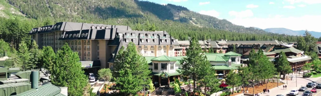 Khung cảnh bình minh tuyệt đẹp trên hồ Tahoe