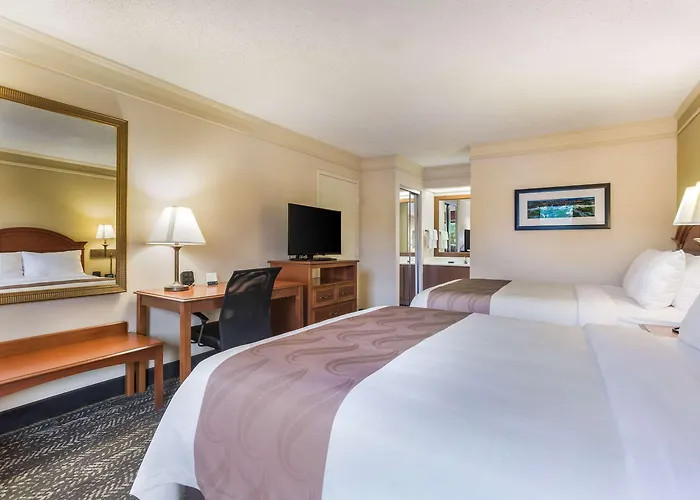 Quality Inn - Hamilton Place Chattanooga