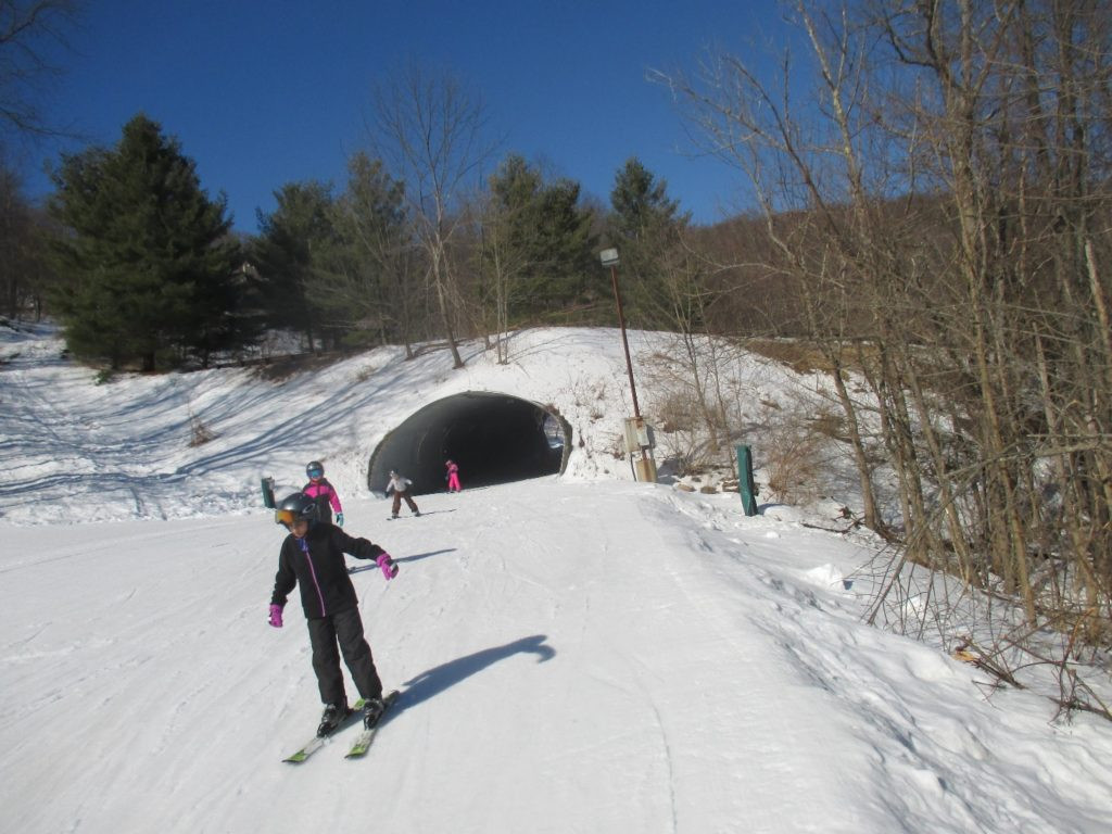 Đường hầm trên đường trượt tuyết tại Wisp Ski Resort