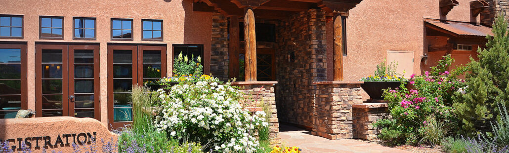 Vẻ đẹp kiến trúc hòa mình vào thiên nhiên tại Gateway Canyons Resort and Spa