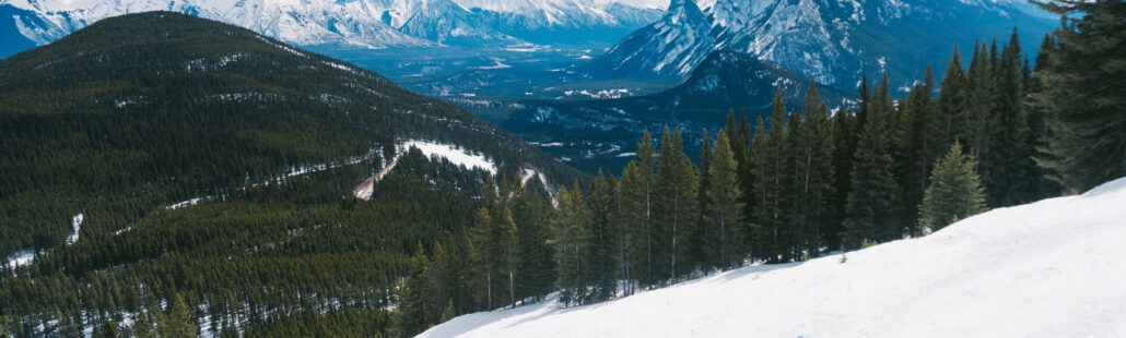 Mt. Rundle nhìn từ Mt. Norquay