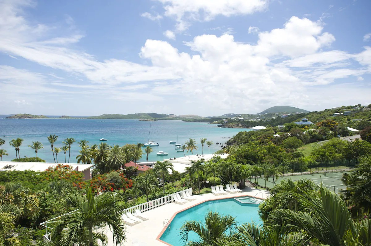 Bãi biển yên bình tại khu nghỉ dưỡng ở St Thomas
