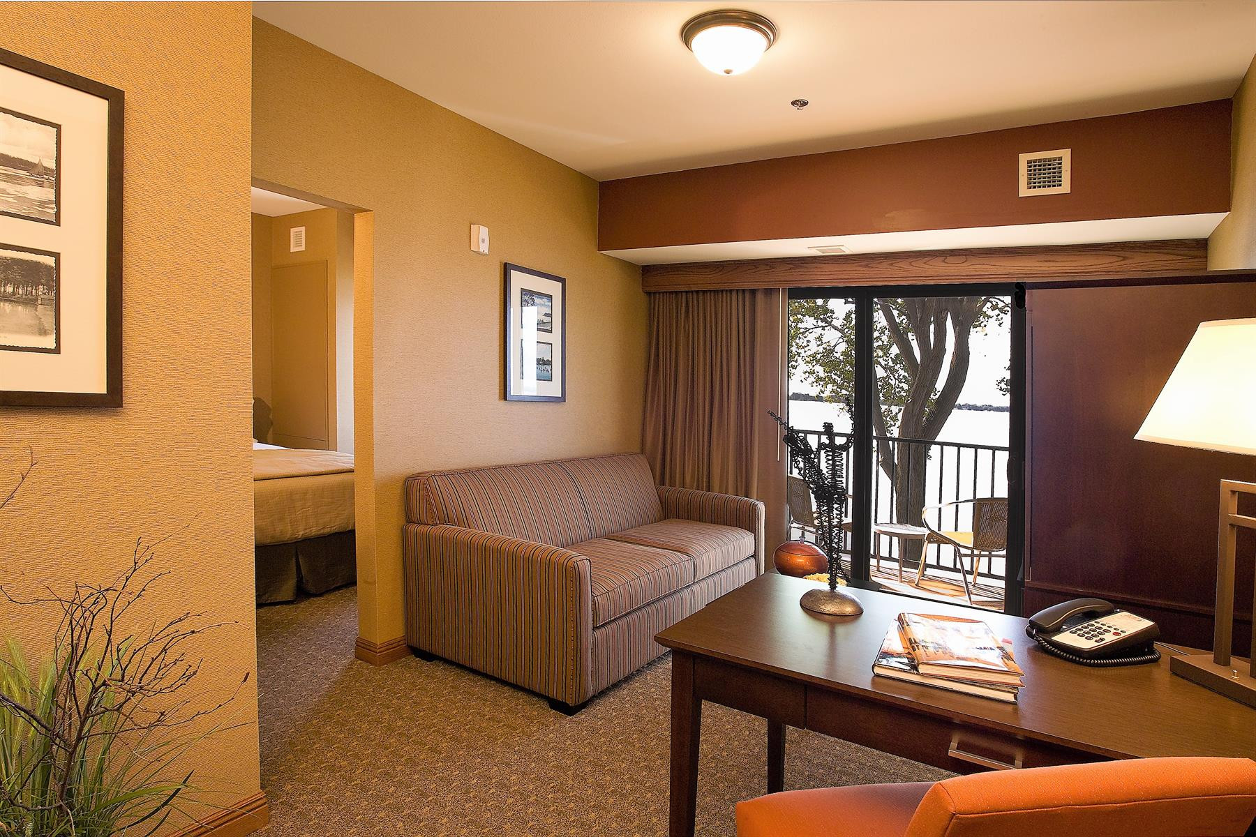 Phòng Suite tại King's Pointe Resort ở Storm Lake, IA