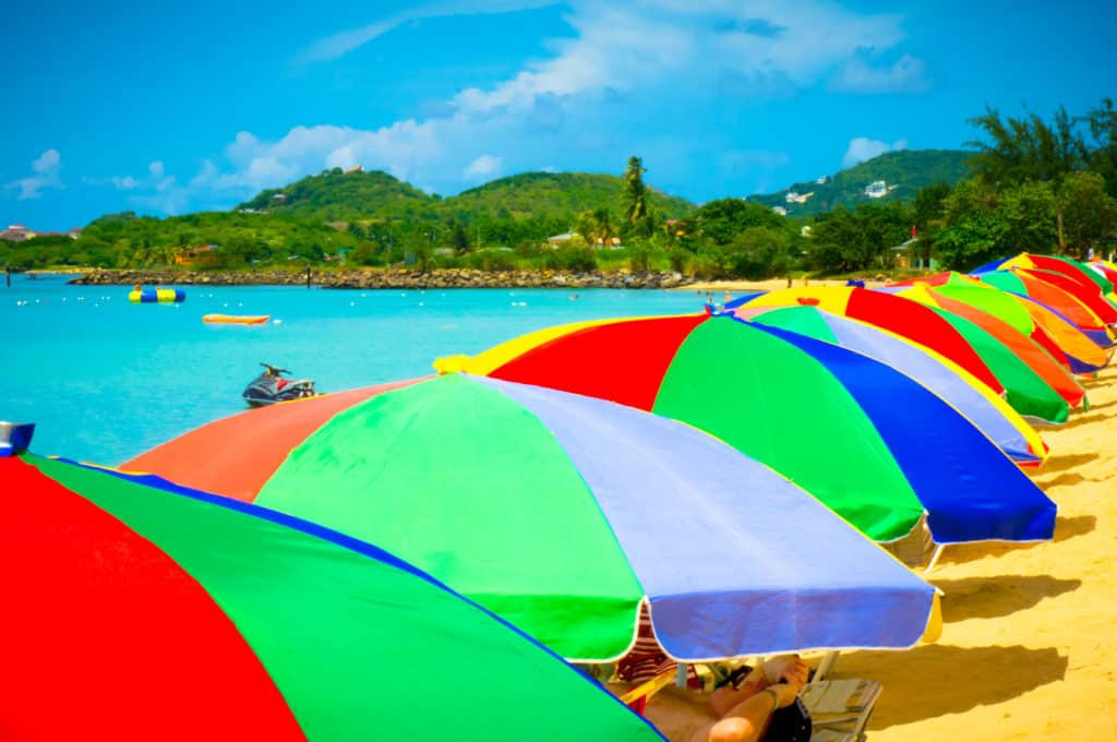 Cặp đôi tận hưởng kỳ nghỉ lãng mạn tại Sugar Beach Resort Hotel
