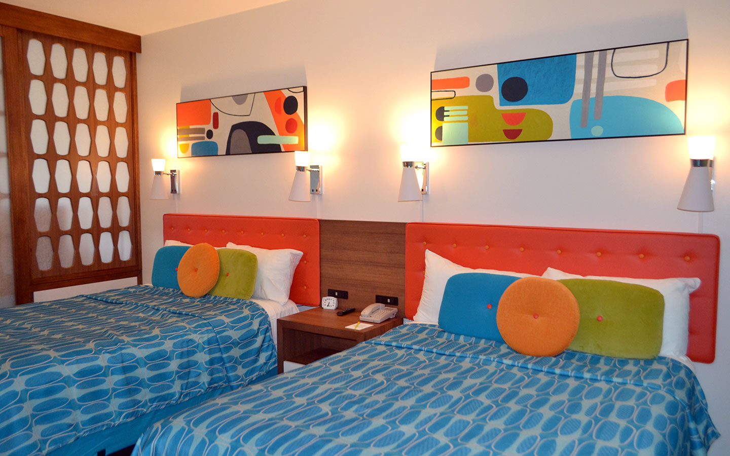 Phòng Ngủ Tại Cabana Bay Resort Orlando