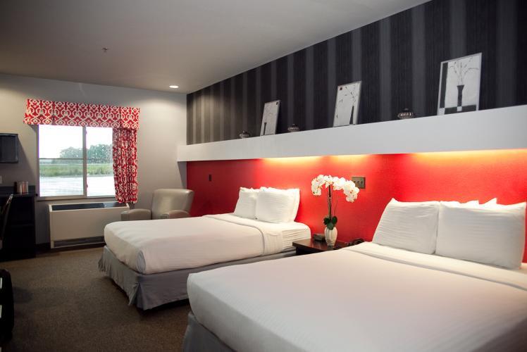 Metropolis Resort Room