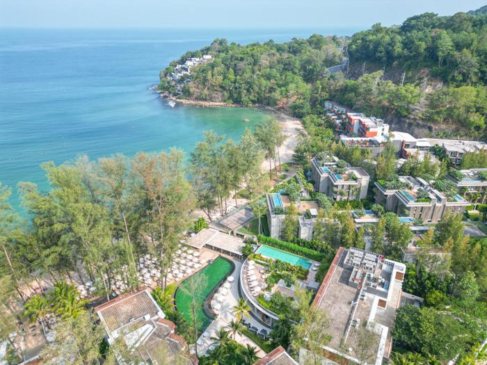 Khung cảnh thư giãn tại bãi biển Kamala