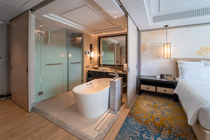Bồn tắm thư giãn sau một ngày dài khám phá