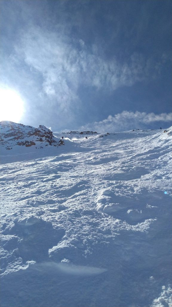 Nhìn lên Headwall rất dốc tại Crested Butte, tháng 3 năm 2019