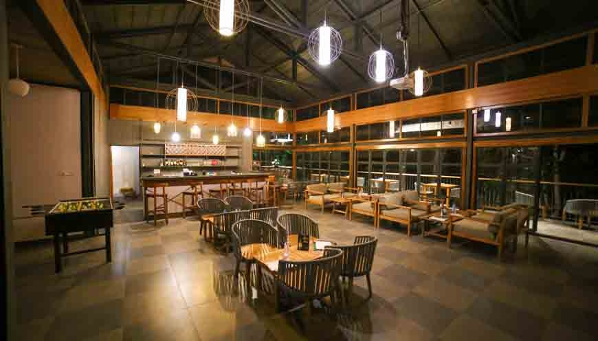 Quán bar Forest Tavern