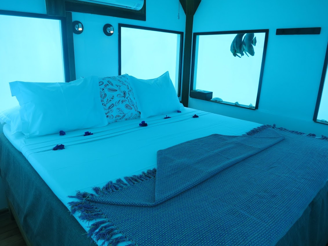 Phòng dưới nước tại Manta Resort, Pemba