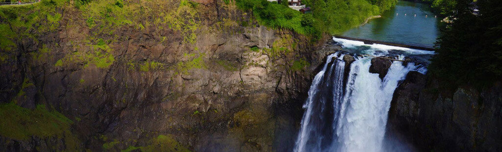 Salish Lodge nhìn ra thác Snoqualmie, một trong những khu nghỉ dưỡng tốt nhất ở Thái Bình Dương Northwest