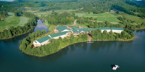 Sân golf Stonewall Resort với thiết kế hiện đại