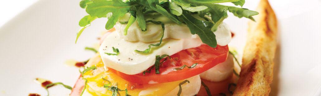Caprese salad từ Bone Valley Tavern, Streamsong Golf Resort