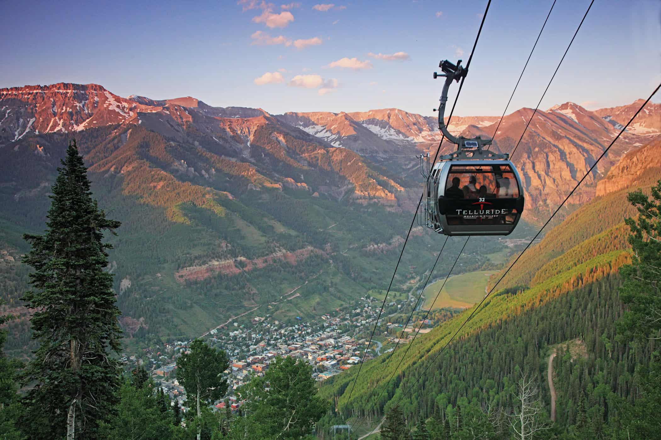 Gondola mùa hè tại Telluride Ski Resort, phương tiện di chuyển ngắm cảnh núi non hùng vĩ