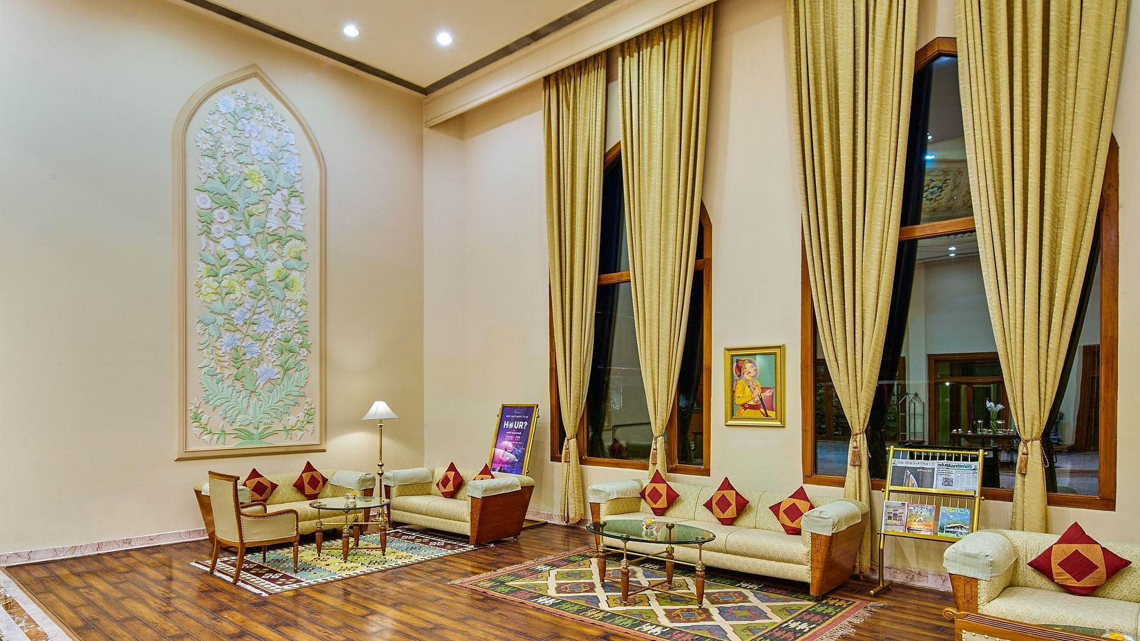 Sảnh đợi sang trọng của The Ummed Jodhpur, nơi bạn sẽ được chào đón với nghi lễ Rajasthani truyền thống